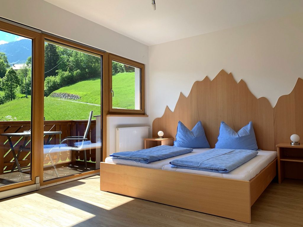 hauser-hof-nassfeld-comfort-apartment-schlafzimmer